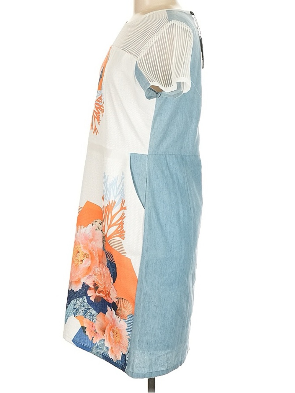 PLAINS AND PRINTS Floral Coral Accent White Shift Dress - Picture 9 of 10